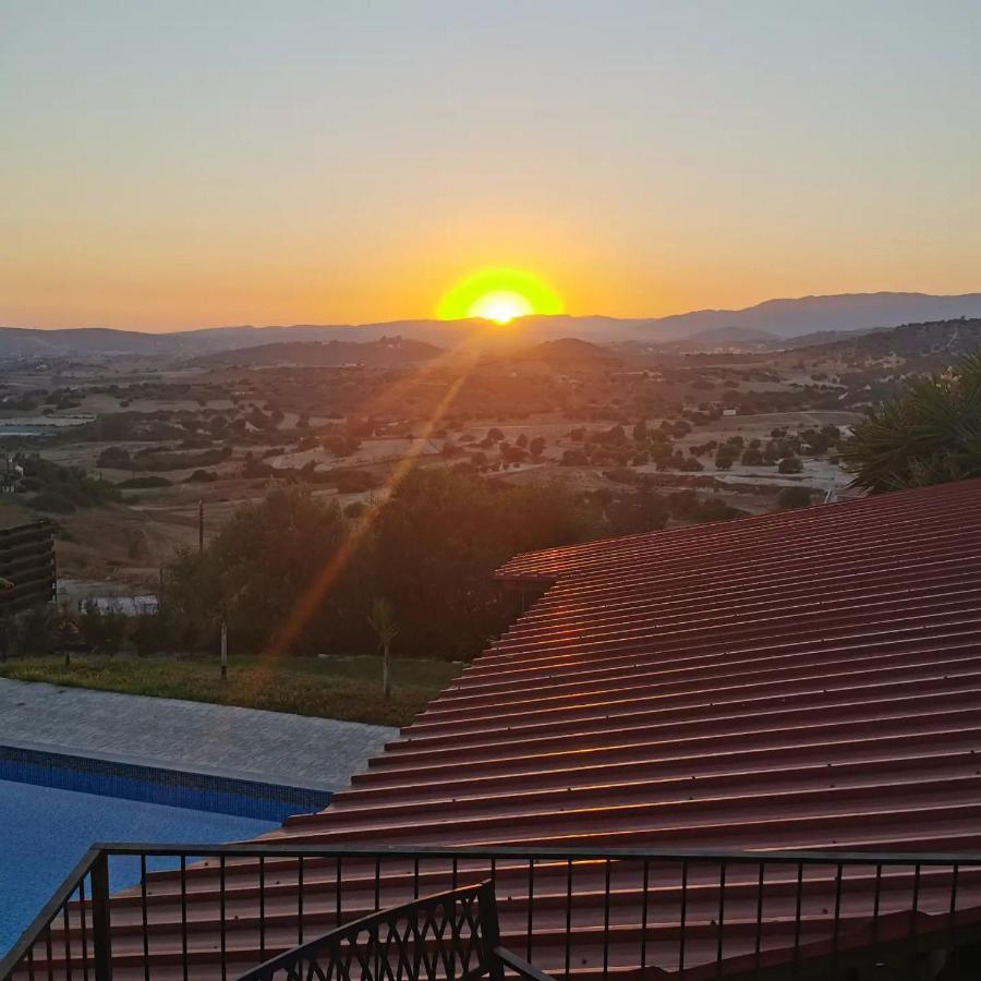 Sunset Retreat Cyprus Apartment Pentakomo ภายนอก รูปภาพ