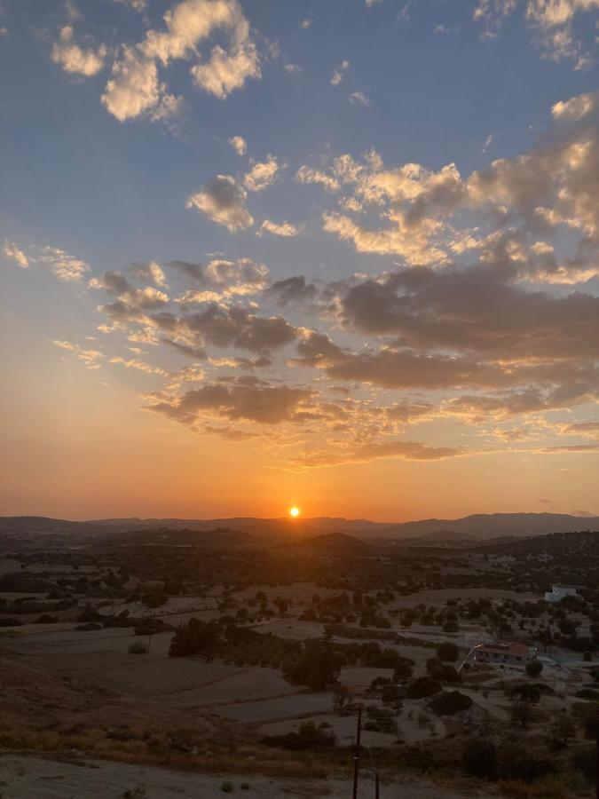 Sunset Retreat Cyprus Apartment Pentakomo ภายนอก รูปภาพ